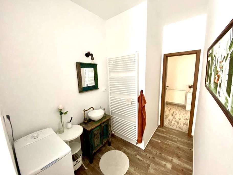 Residence Park Lovely Apartman With Private Parking Kysucke Nove Mesto Exterior photo