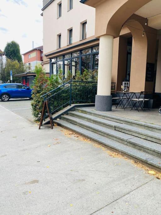 Residence Park Lovely Apartman With Private Parking Kysucke Nove Mesto Exterior photo