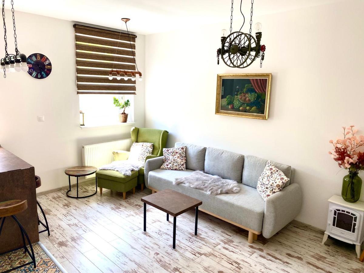 Residence Park Lovely Apartman With Private Parking Kysucke Nove Mesto Exterior photo